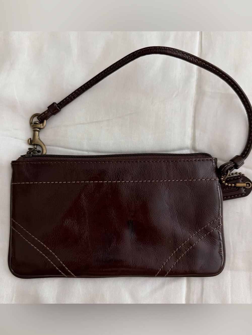Vintage Y2K Coach Dark Brown Patent Leather Wristlet Clutch